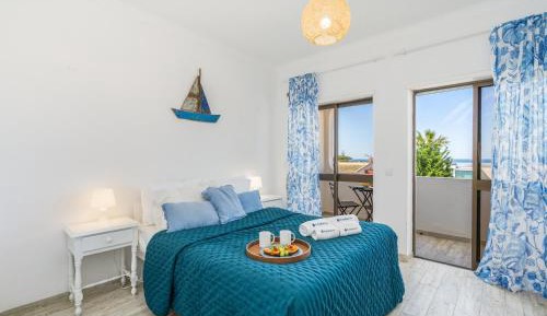 One-Bedroom Apartment with Balcony