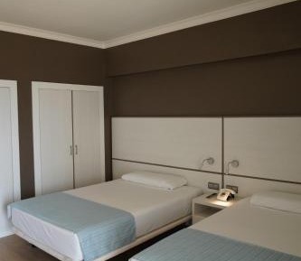 Superior Twin Room with Terrace and Sea View 