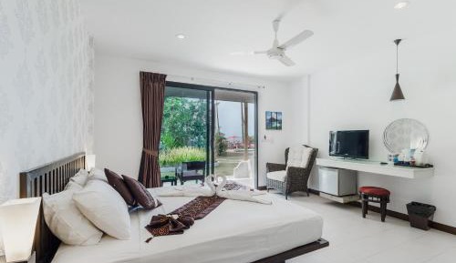 Family Sea View Room With Cold Kitchen