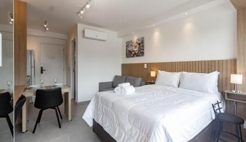 One-Bedroom Deluxe Apartment