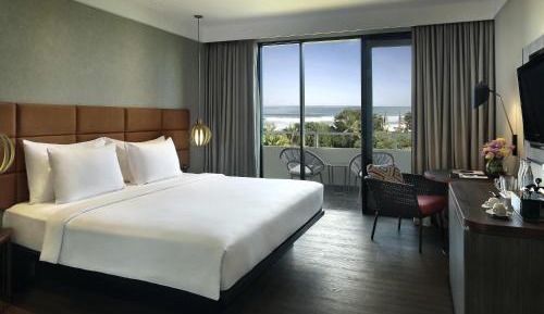 Premium Deluxe Room,1 King Size Bed, Ocean View with Free Coffee Capsule Machine, Kids and Resort Activities