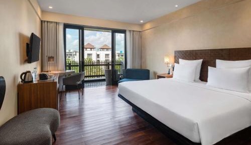 Deluxe Room, 1 King Size Bed, Garden View with Free Kids and Resort Activities