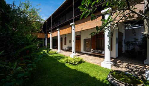 Deluxe Ground Floor with Courtyard Access & Private Terrace - Complimentary Evening Tea Service & Snacks, Early Check-in & Late Check-out (on availability)