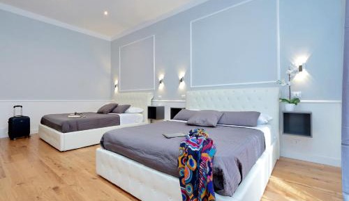 Deluxe Quadruple Room with Private Bathroom