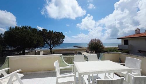 Villa - Beach Front