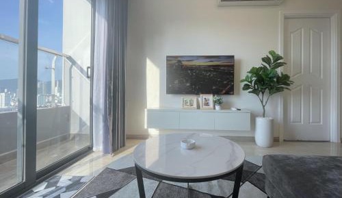 Three-Bedroom Apartment with Water View