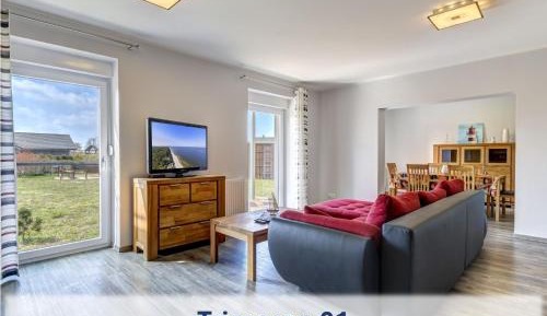 Five-Bedroom Apartment with Balcony and Terrace
