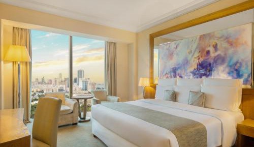 Luxury King Room with City View