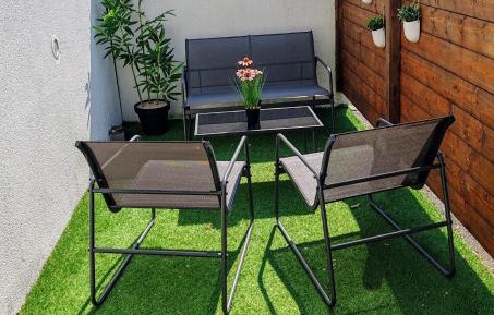 One-Bedroom Apartment with Terrace