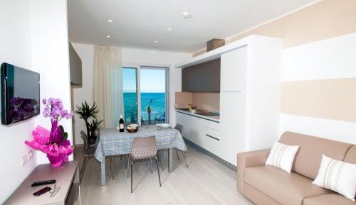 One-Bedroom Apartment with Sea View