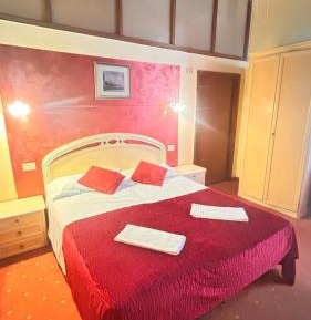 Double Room with Shared Bathroom