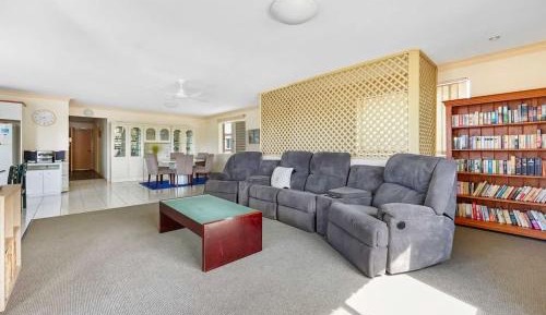 Four-Bedroom Apartment with Balcony 