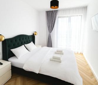 Deluxe One-Bedroom Apartment with City View
