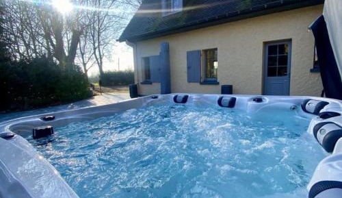 Holiday Home (10 Adults)