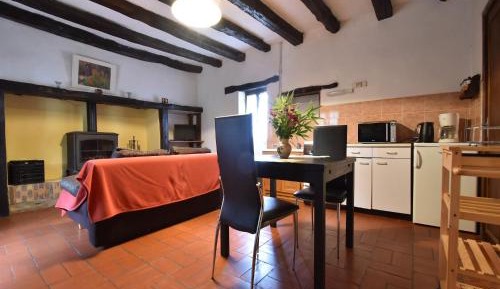 One-Bedroom Holiday Home