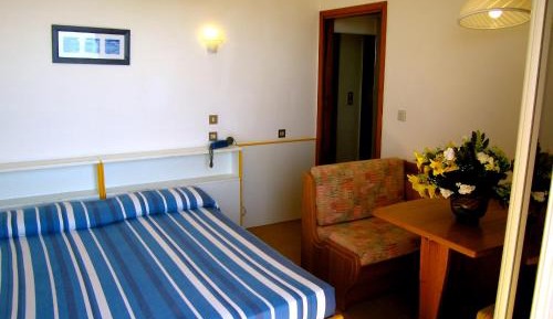 Double Room with Partial Sea View