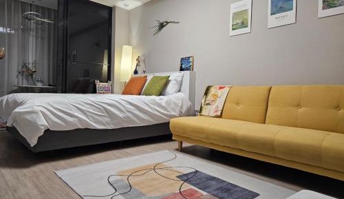 Deluxe One-Bedroom Apartment with City View