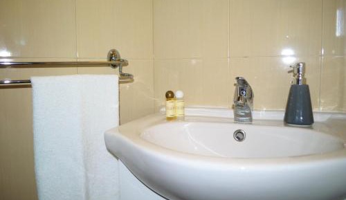 Twin Room with Private Bathroom