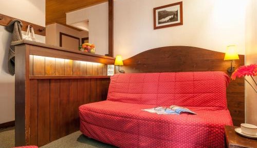 One-Bedroom Studio with Balcony (5 People)