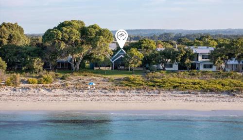 Four-Bedroom Holiday Home