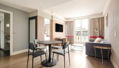 King Suite with Sofa Bed