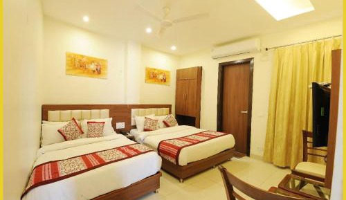 Deluxe Family Room
