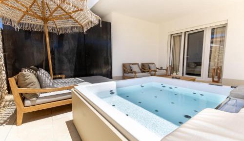 King Room with Spa Bath