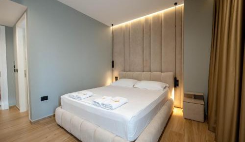  Double Room with Direct Pool Access