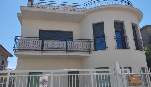 Two-Bedroom Deluxe Apartment with Balcony