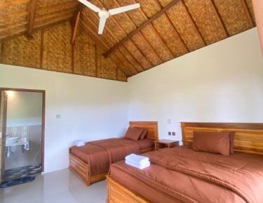 Family Room with Mountain View