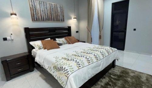 Four-Bedroom Holiday Home
