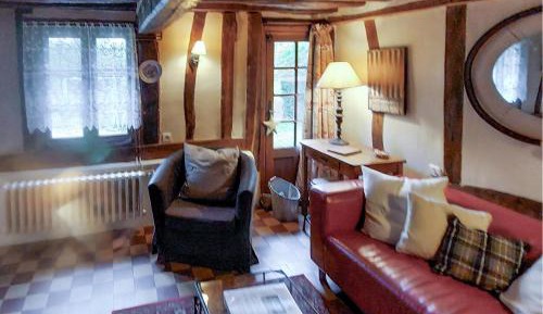 Three-Bedroom Holiday Home 