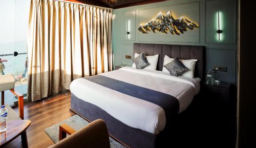 Standard King Room