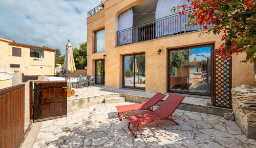 Two-Bedroom Superior Apartment