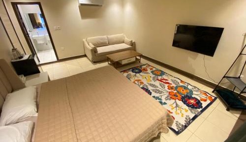 Deluxe King Studio