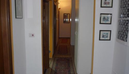 Single Room with Shared Bathroom
