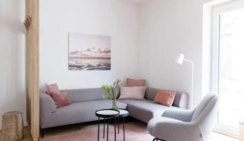 Superior One-Bedroom Apartment
