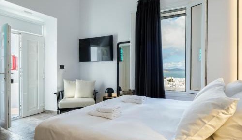 Apartment with View and Balcony