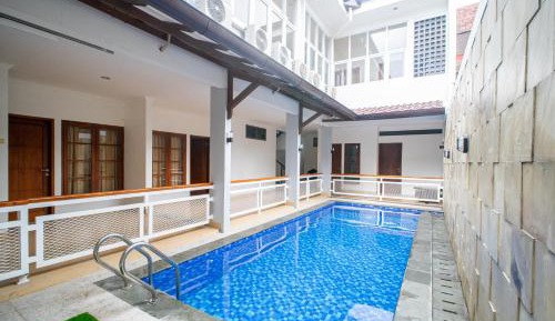 Seven-Bedroom House