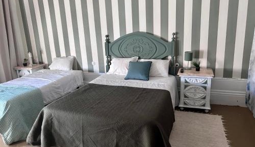Triple Room with Shared Bathroom