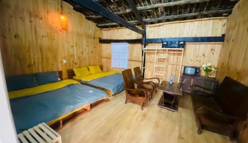 Quadruple Room with Mountain View