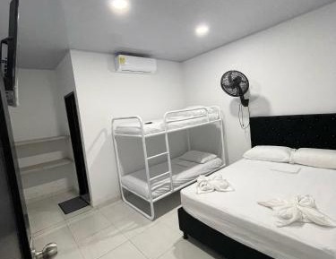 Deluxe Family Room