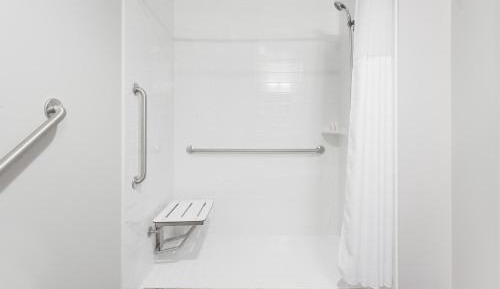 Queen Room - Disability Access/Non-Smoking