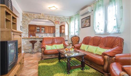 Four-Bedroom Holiday Home