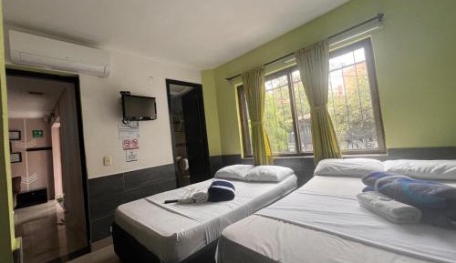 Quadruple Room with Private Bathroom