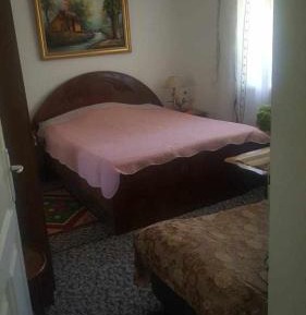 Basic Triple Room with Shared Bathroom