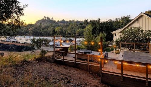 Three-Bedroom Holiday Home 