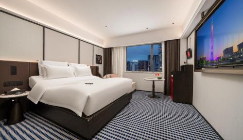 Smart Queen Bed Room