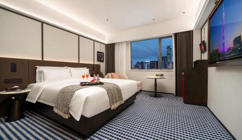 Deluxe Queen Room
