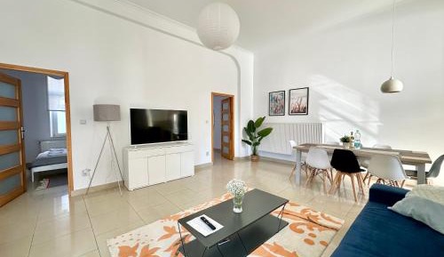 Two-Bedroom Deluxe Apartment with Balcony